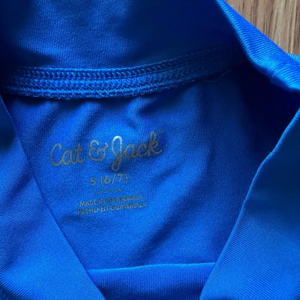 🦈 Cat & Jack Royal Blue Shark Rash Guard Swim Top S (6/7)